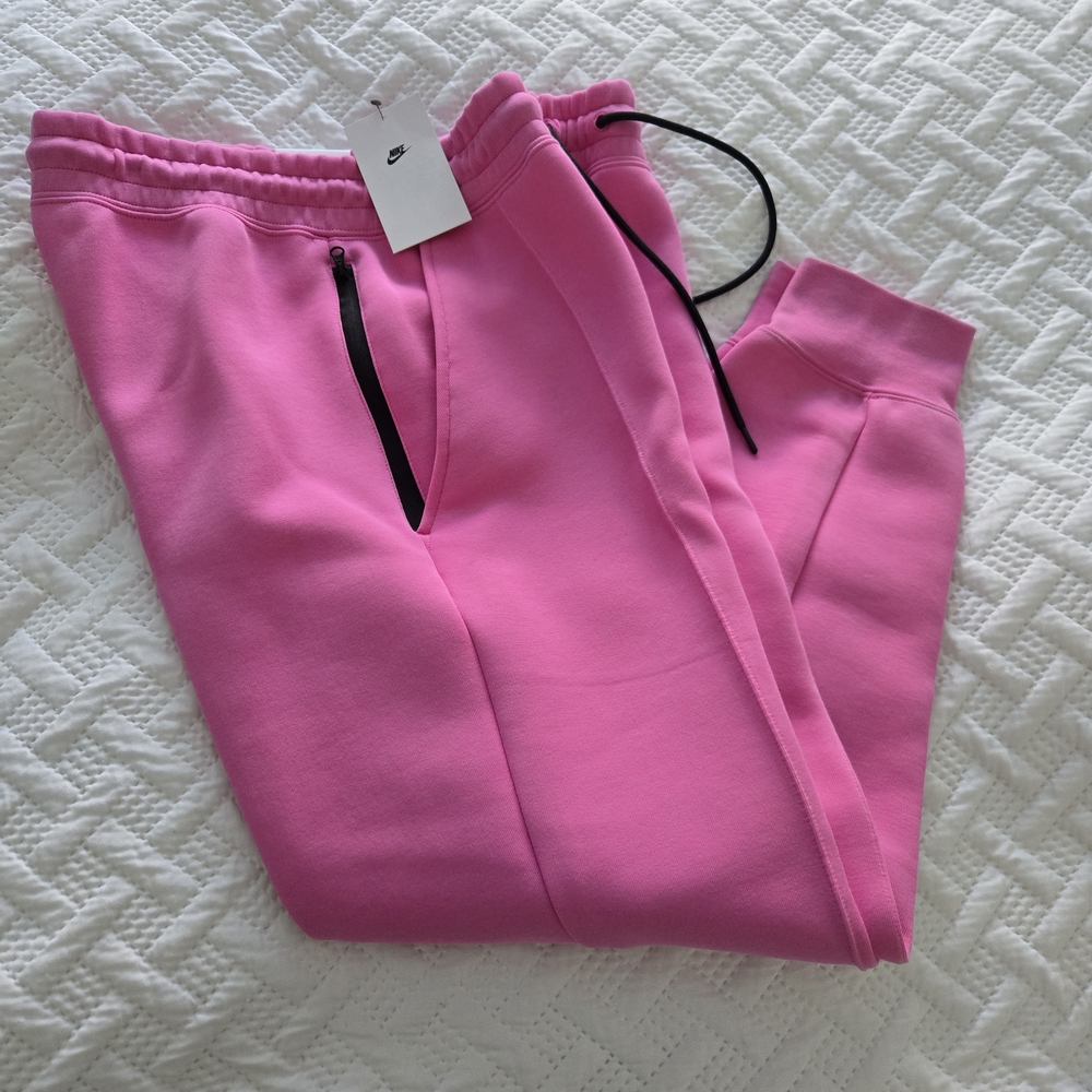 Nike Track Joggers - Picture 4 of 8